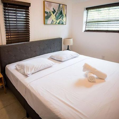 3 Bedroom Miami Home 15 Minutes To The Beach Bagian luar foto