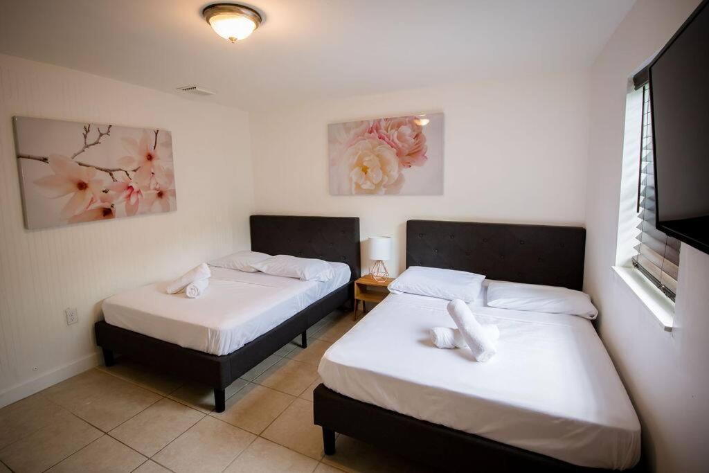 3 Bedroom Miami Home 15 Minutes To The Beach Bagian luar foto