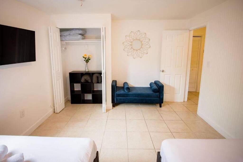 3 Bedroom Miami Home 15 Minutes To The Beach Bagian luar foto