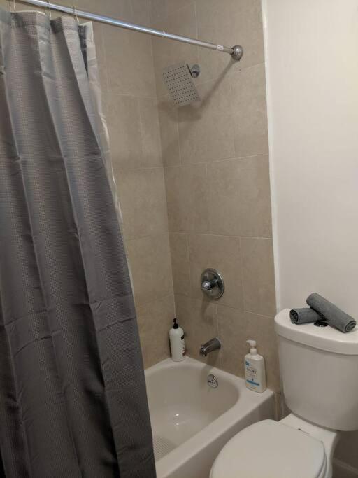 3 Bedroom Miami Home 15 Minutes To The Beach Bagian luar foto
